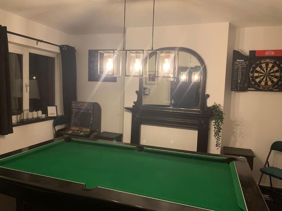 Apartment By Lushlets - Hen, Stag, Rugby, & Group Caters For 60 Guests Ask! Cardiff