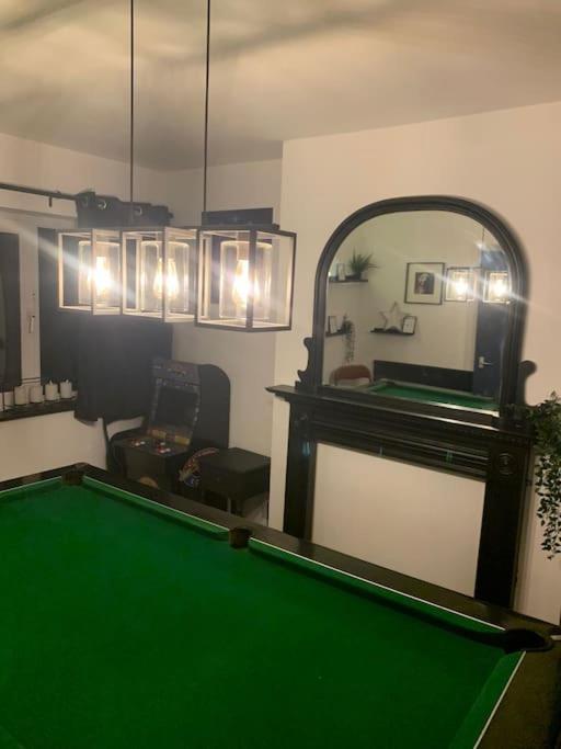 Apartment By Lushlets - Hen, Stag, Rugby, & Group Caters For 60 Guests Ask! *