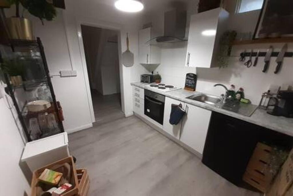 Cosy - Stylish - Close To Centre *