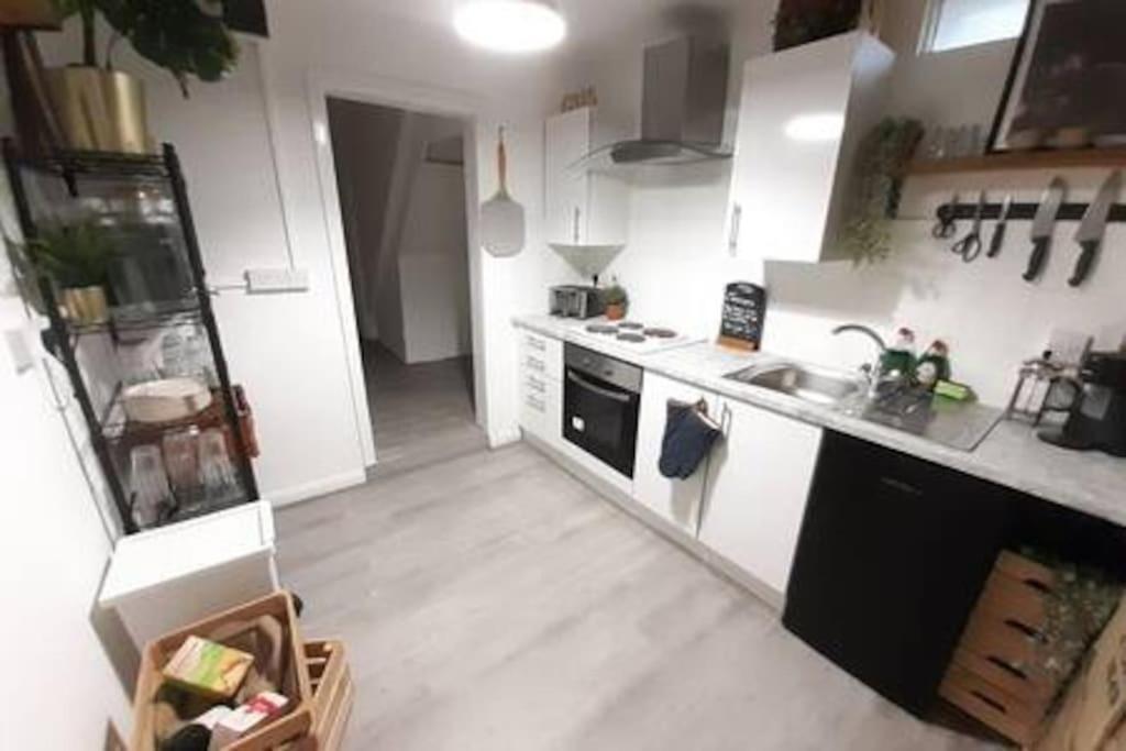 Cosy - Stylish - Close To Centre *