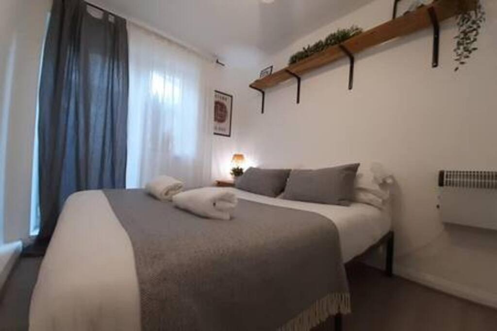 Cosy - Stylish - Close To Centre Cardiff