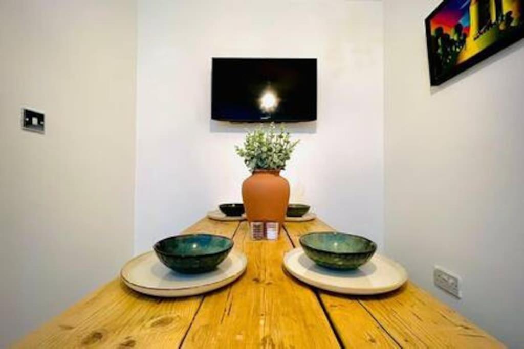 Cosy - Stylish - Close To Centre * Cardiff