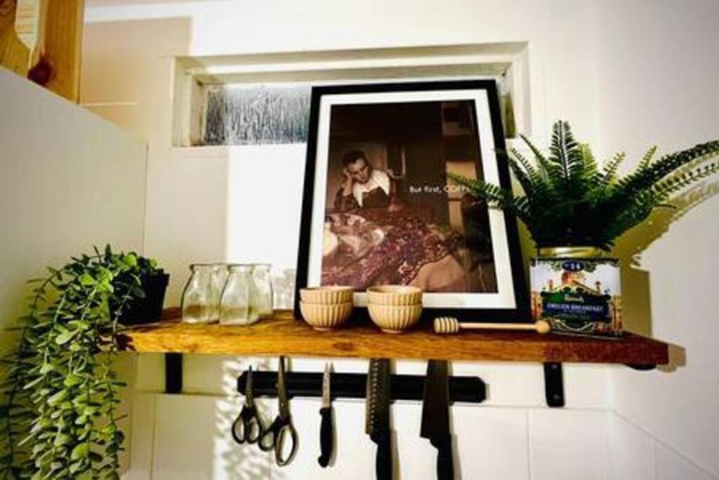 Cosy - Stylish - Close To Centre Apartment
