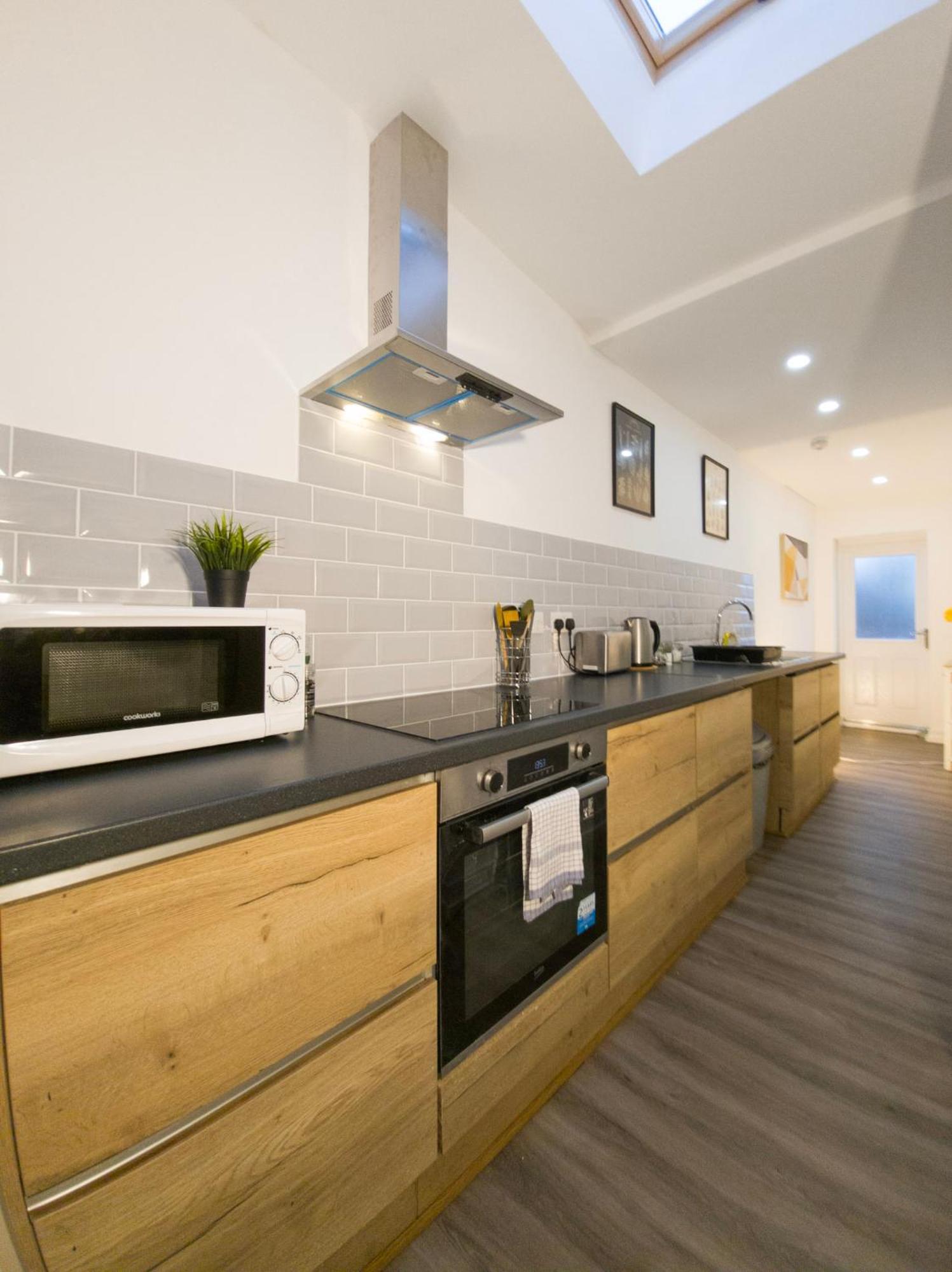 Plenty Of Parking Available; 3 Bedroom By Promise Apartment *