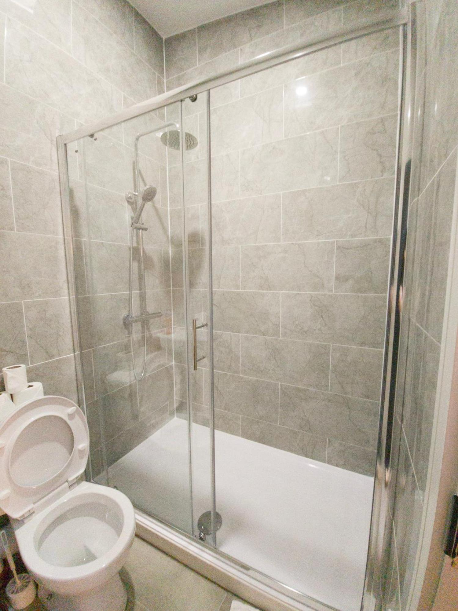 Plenty Of Parking Available; 3 Bedroom By Promise * Cardiff
