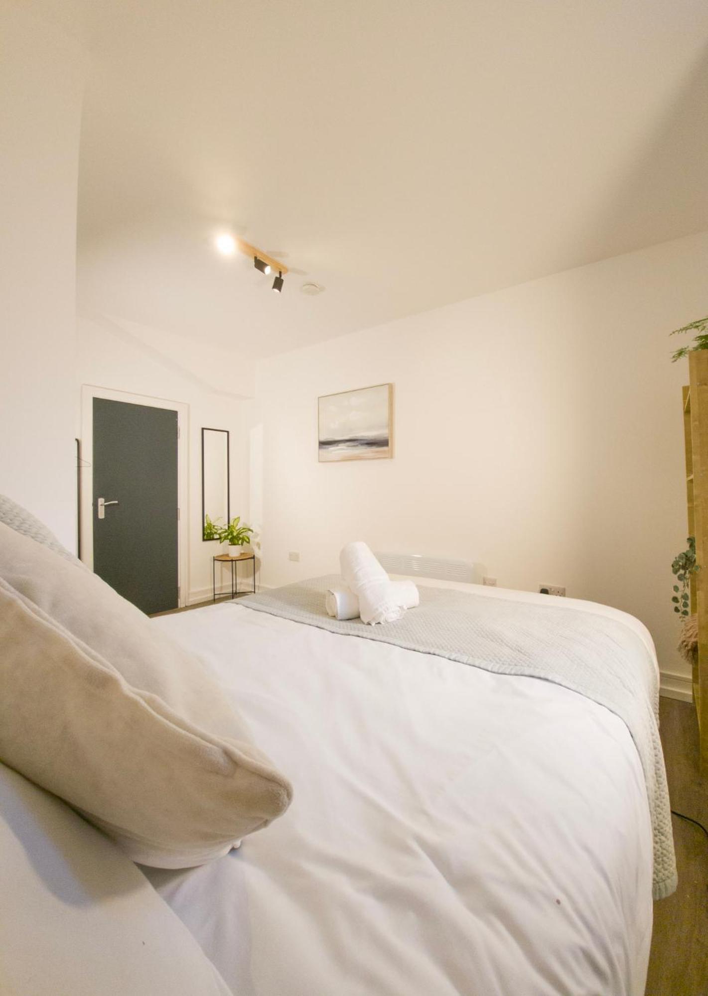Plenty Of Parking Available; 3 Bedroom By Promise *