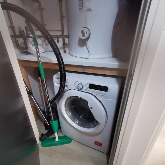 1 Bed In Bay -dixie Buildings Apartment *