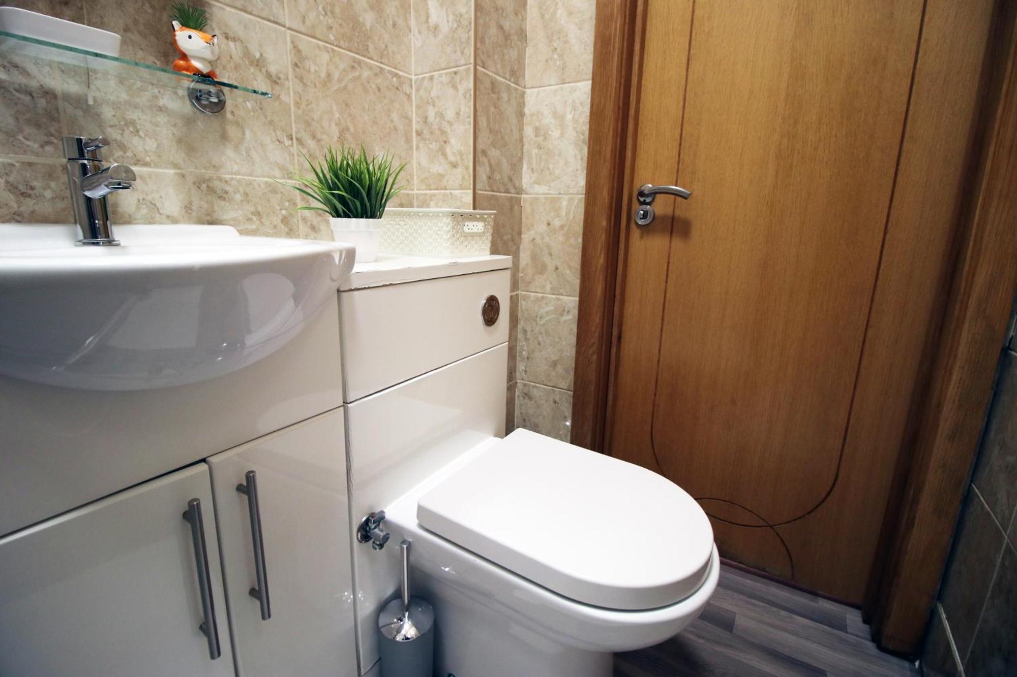 Apartment Perfectly Located Centre Apartment, Free Parking, Cable Tv And Wi-fi