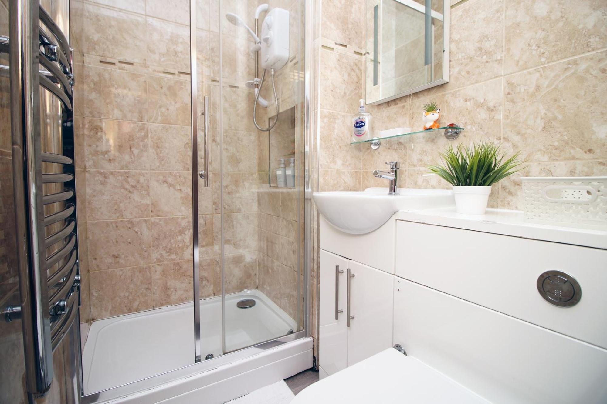 Apartment Perfectly Located Centre Apartment, Free Parking, Cable Tv And Wi-fi Cardiff