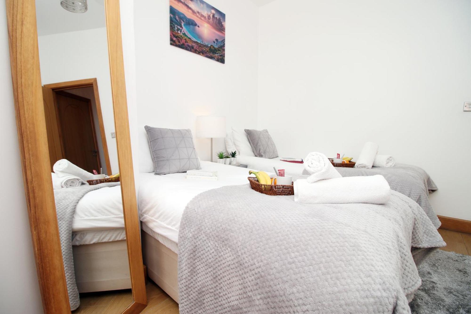 Perfectly Located Centre Apartment, Free Parking, Cable Tv And Wi-fi * Cardiff