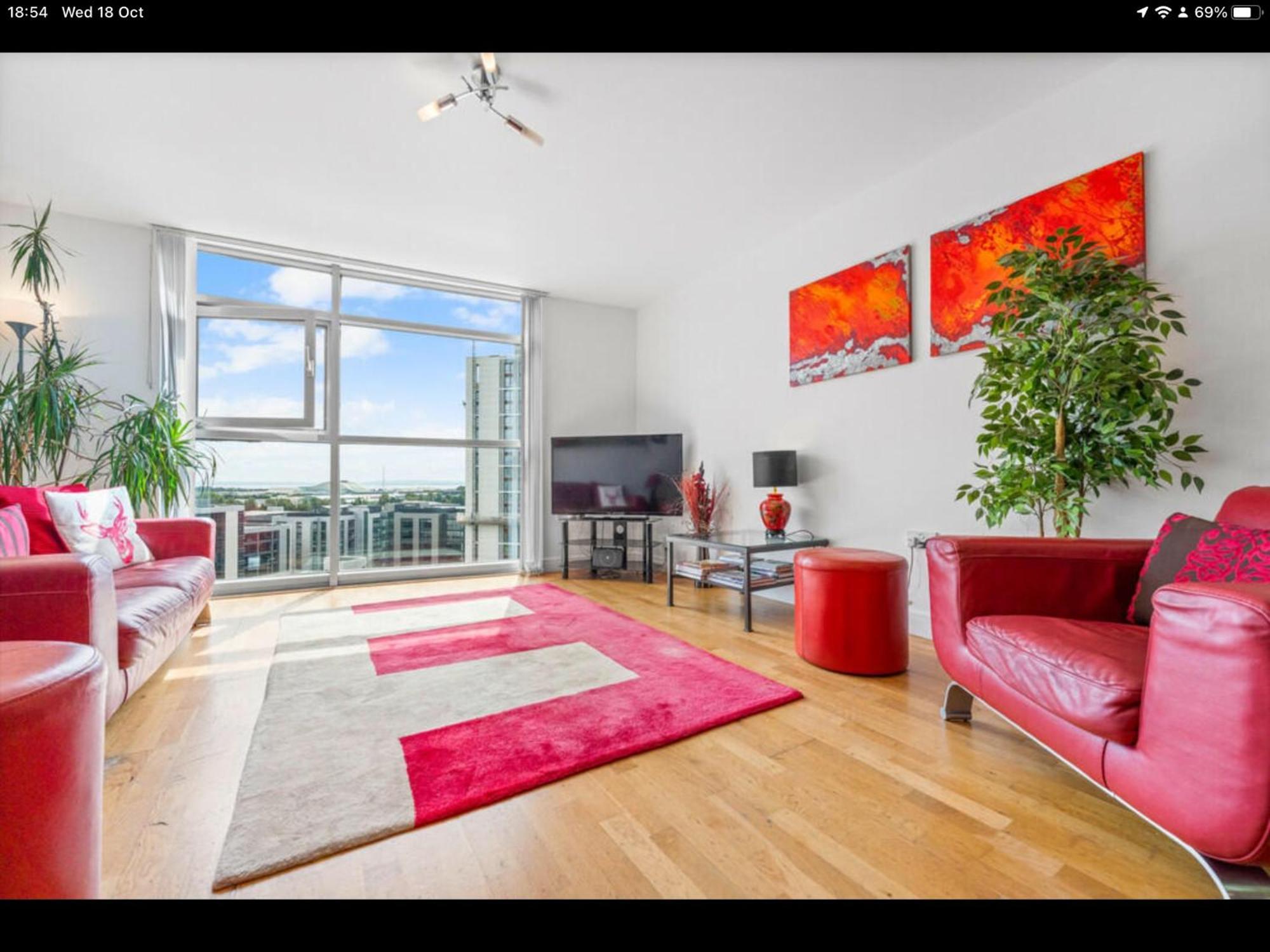 Stunning Spacious City Apartment With Free Parking Apartment Cardiff