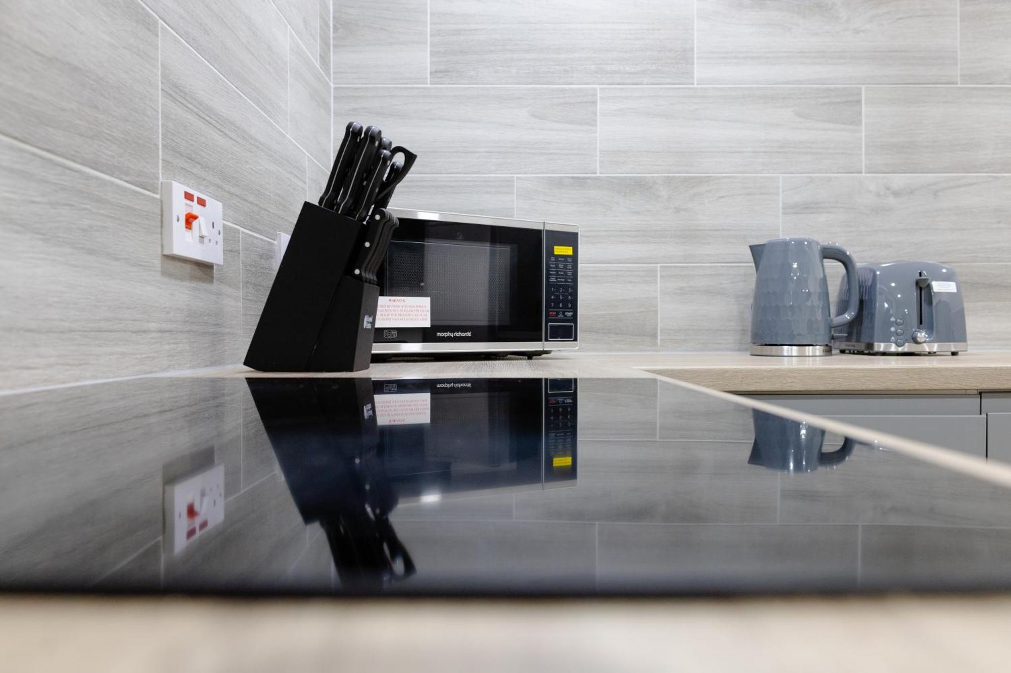 Modern Near Centre Apartment *