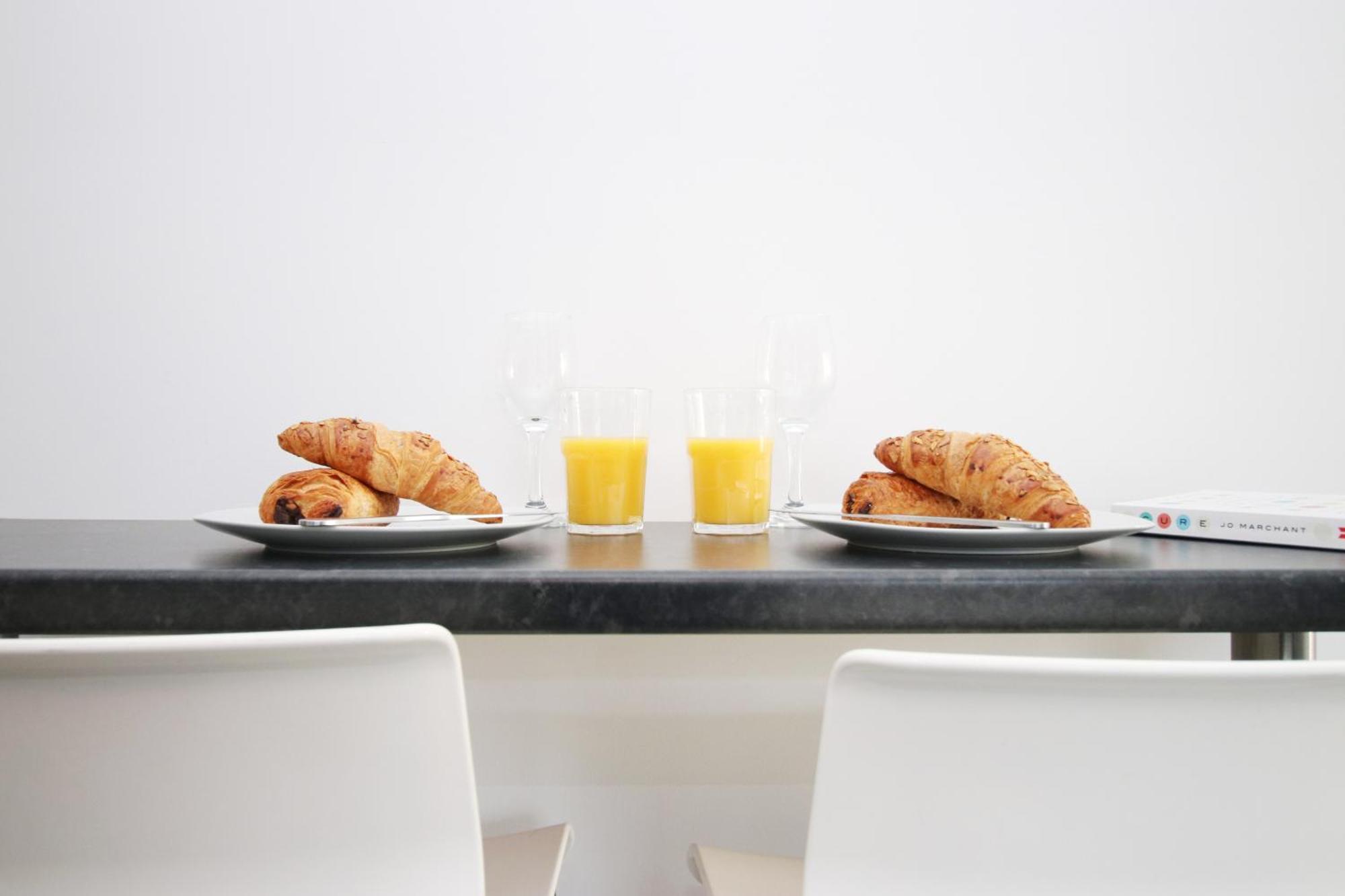 Guest house Premium Guesthouse, Fast Wi-fi, Street Free Parking, Central, Fully Equipped *