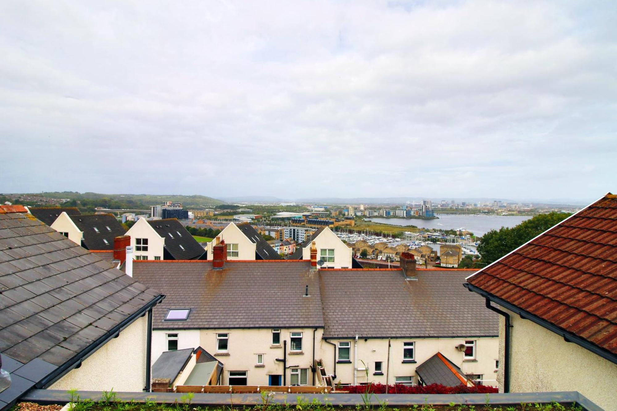 Luxury 4 Bedroom 4 Ensuite In Penarth