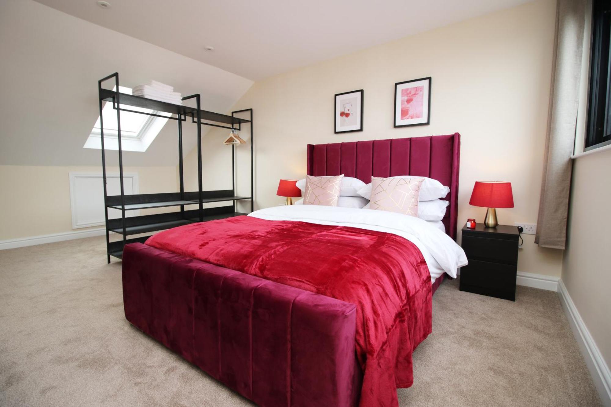 Holiday home Luxury 4 Bedroom 4 Ensuite In Penarth Cardiff
