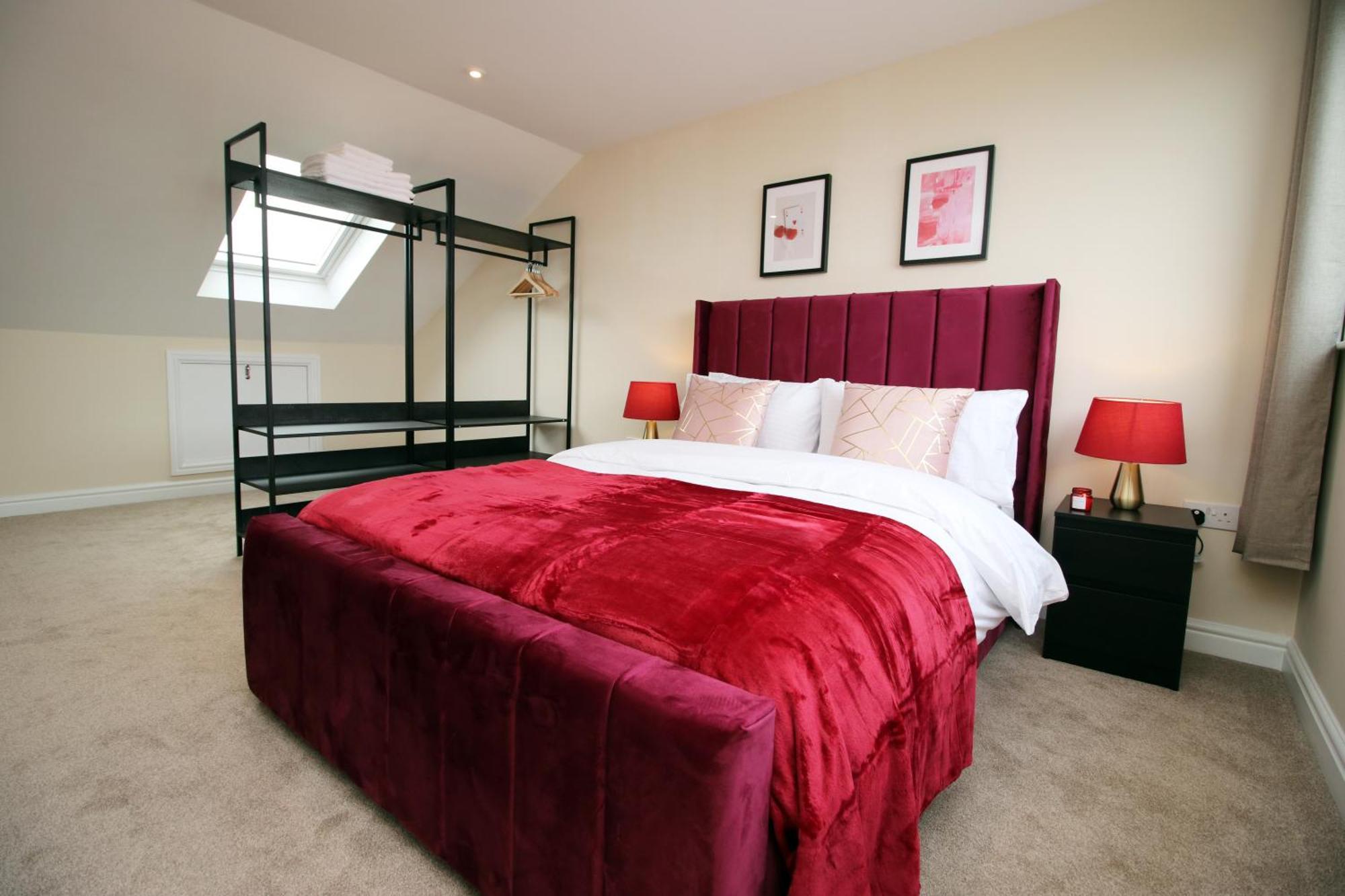 Holiday home Luxury 4 Bedroom 4 Ensuite In Penarth *