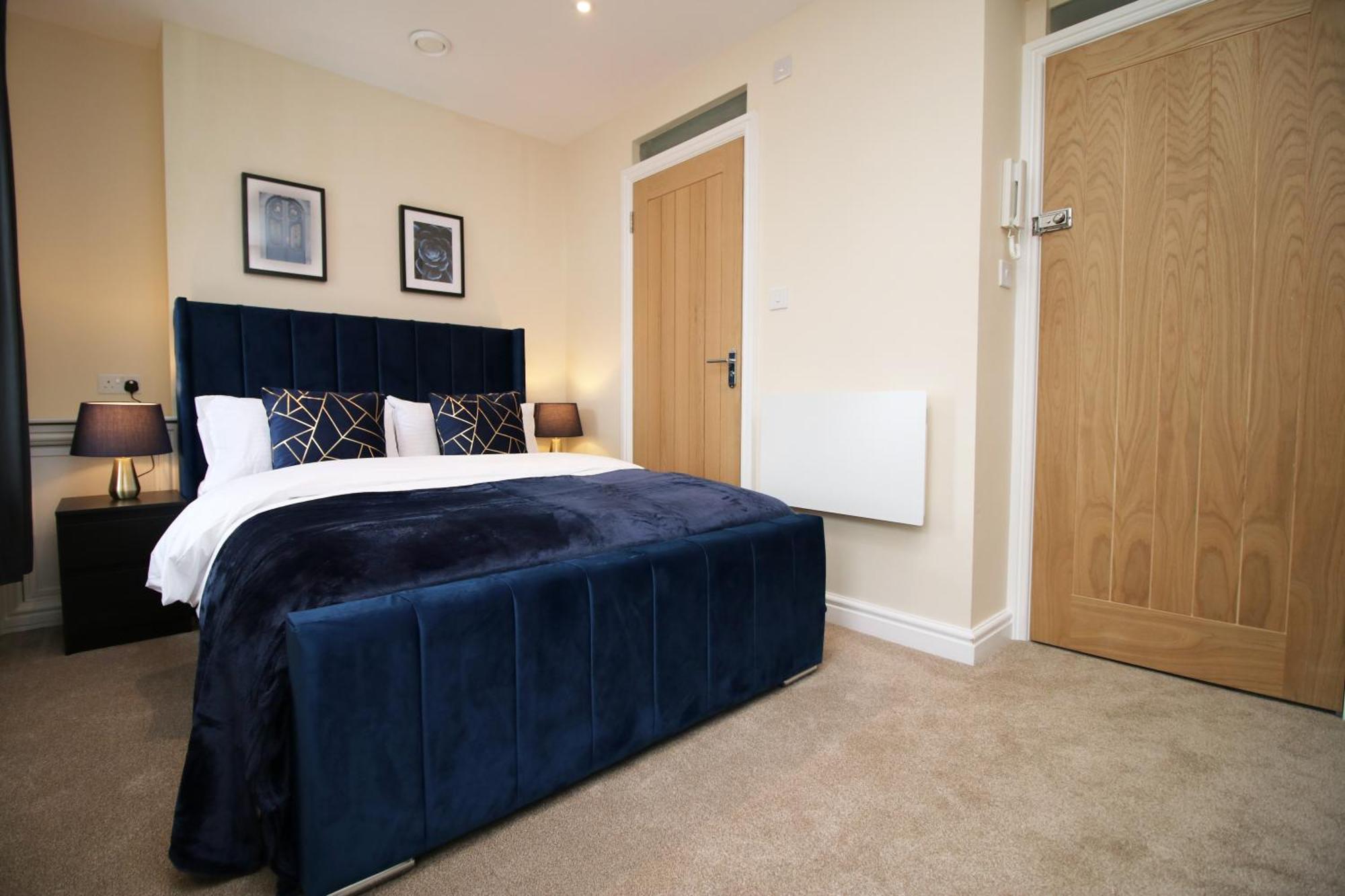 Holiday home Luxury 4 Bedroom 4 Ensuite In Penarth Cardiff