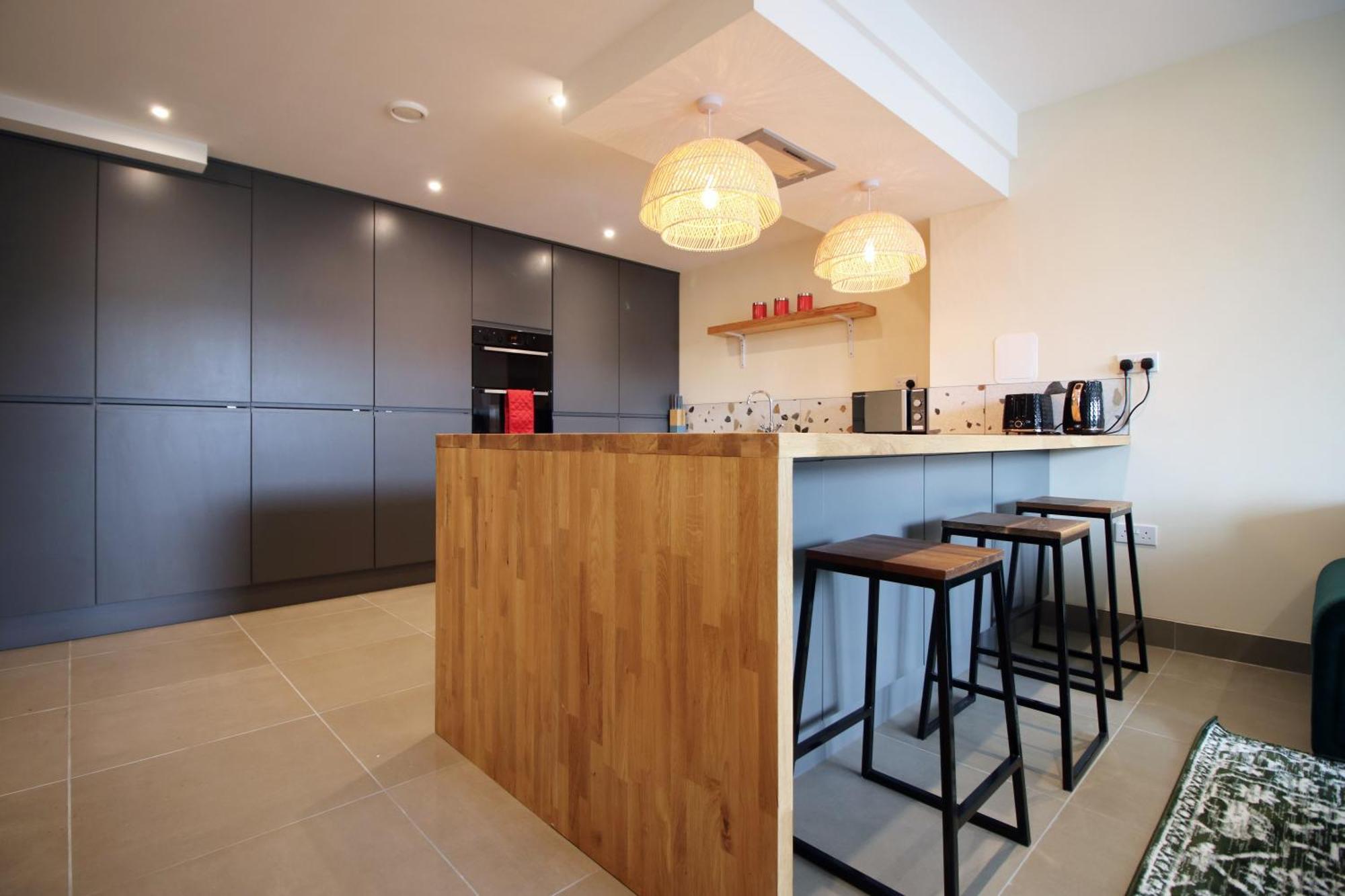Luxury 4 Bedroom 4 Ensuite In Penarth Cardiff