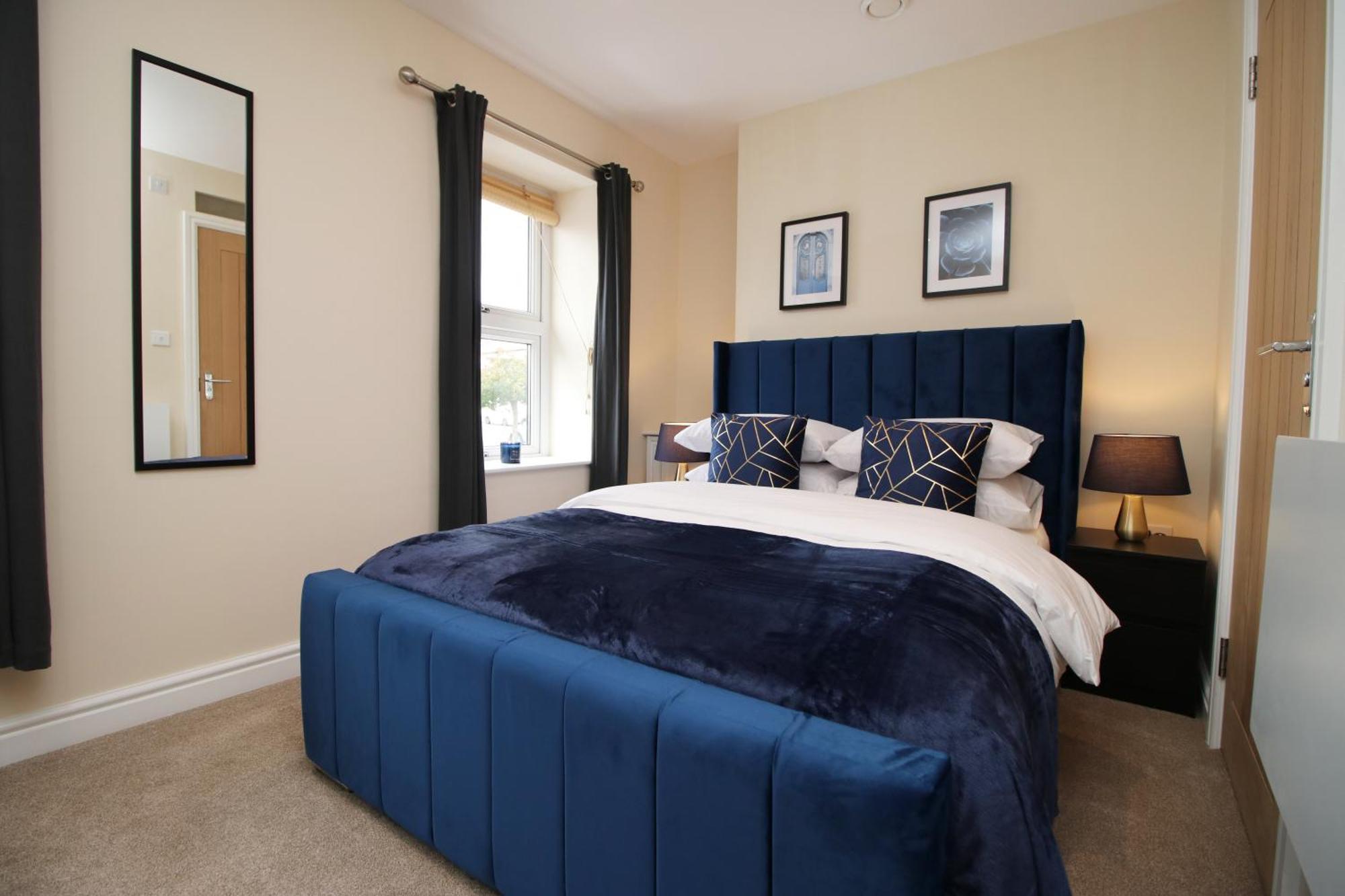 Luxury 4 Bedroom 4 Ensuite In Penarth Holiday home