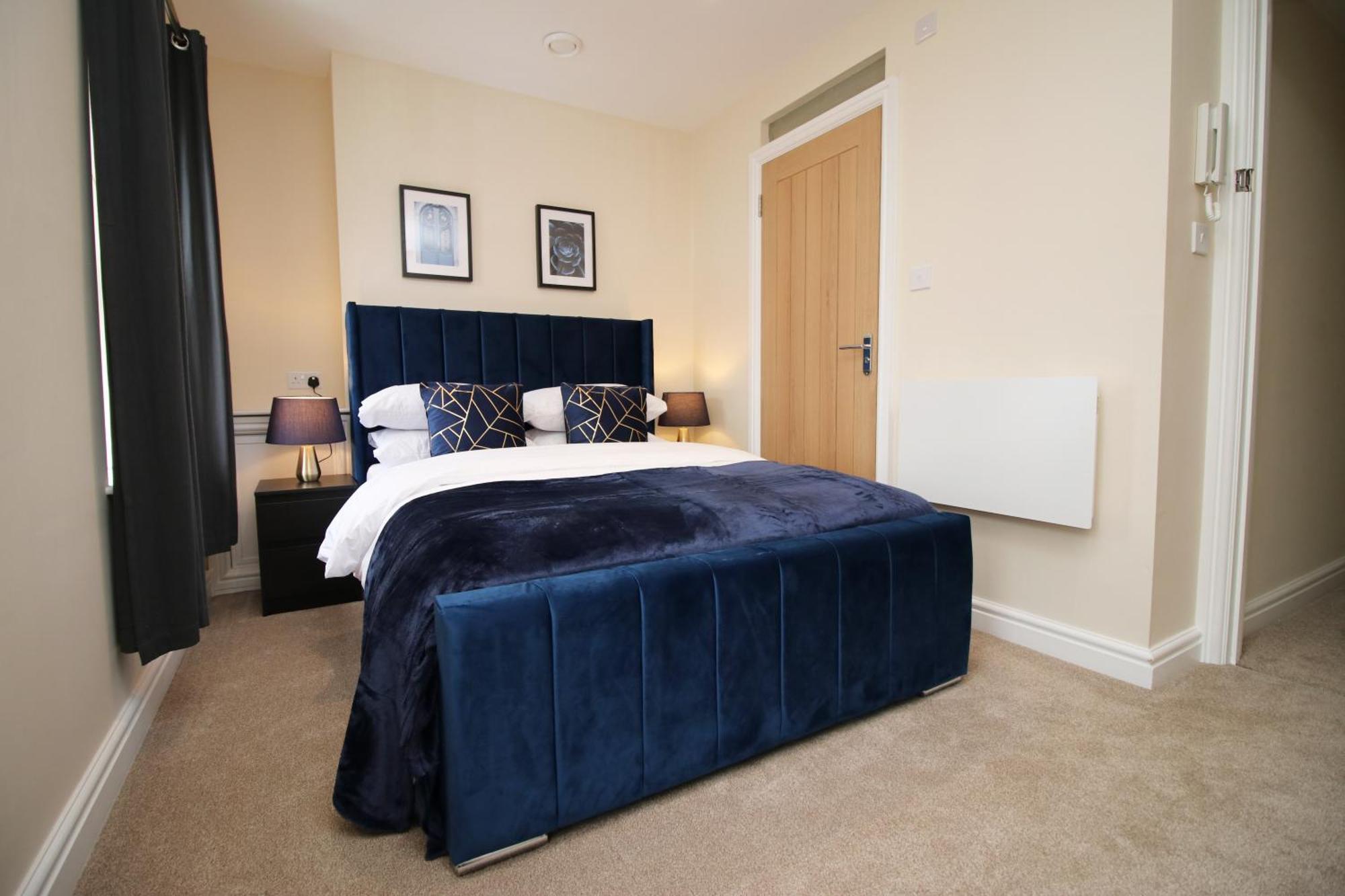 Holiday home Luxury 4 Bedroom 4 Ensuite In Penarth *