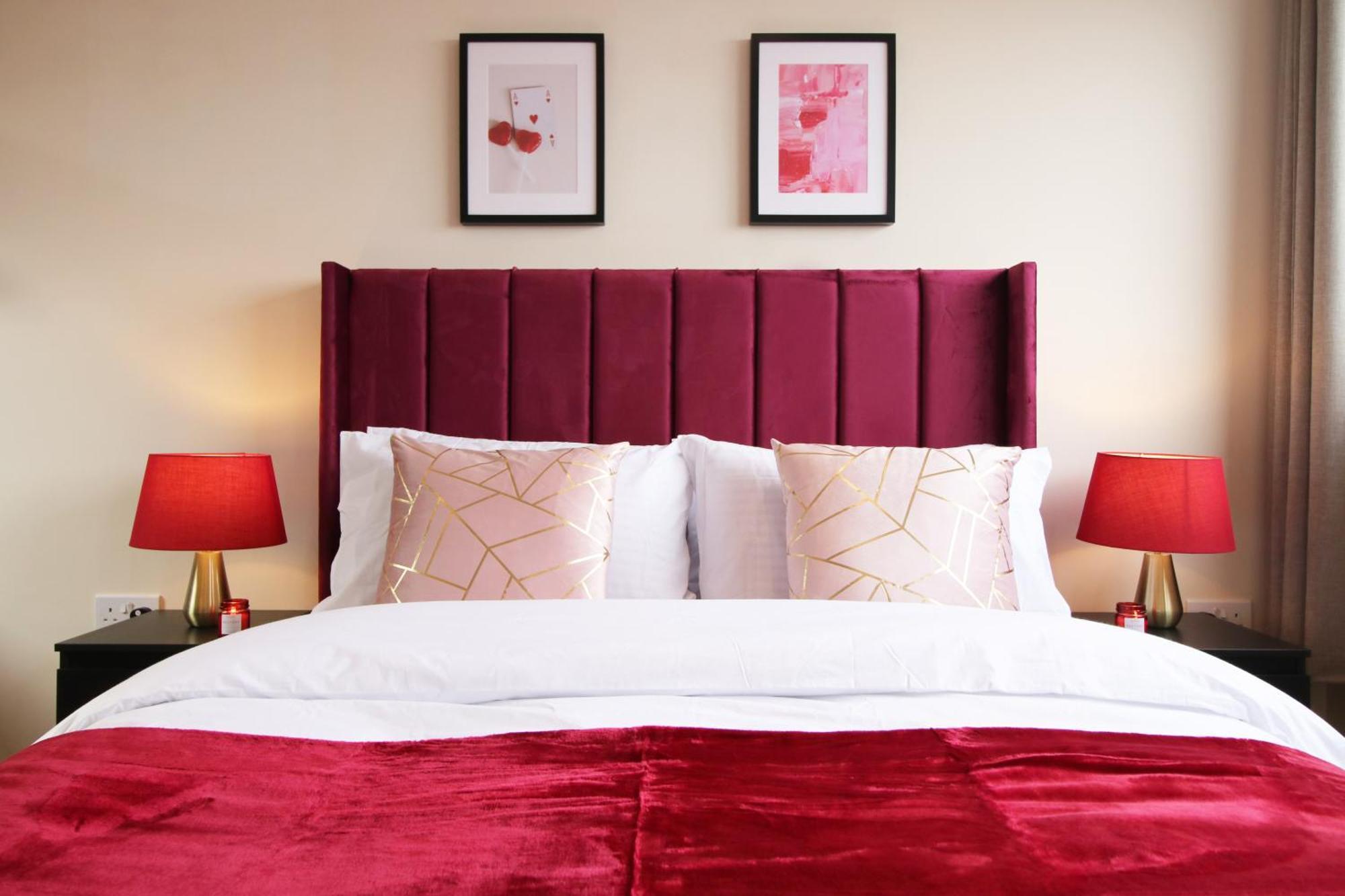 Holiday home Luxury 4 Bedroom 4 Ensuite In Penarth
