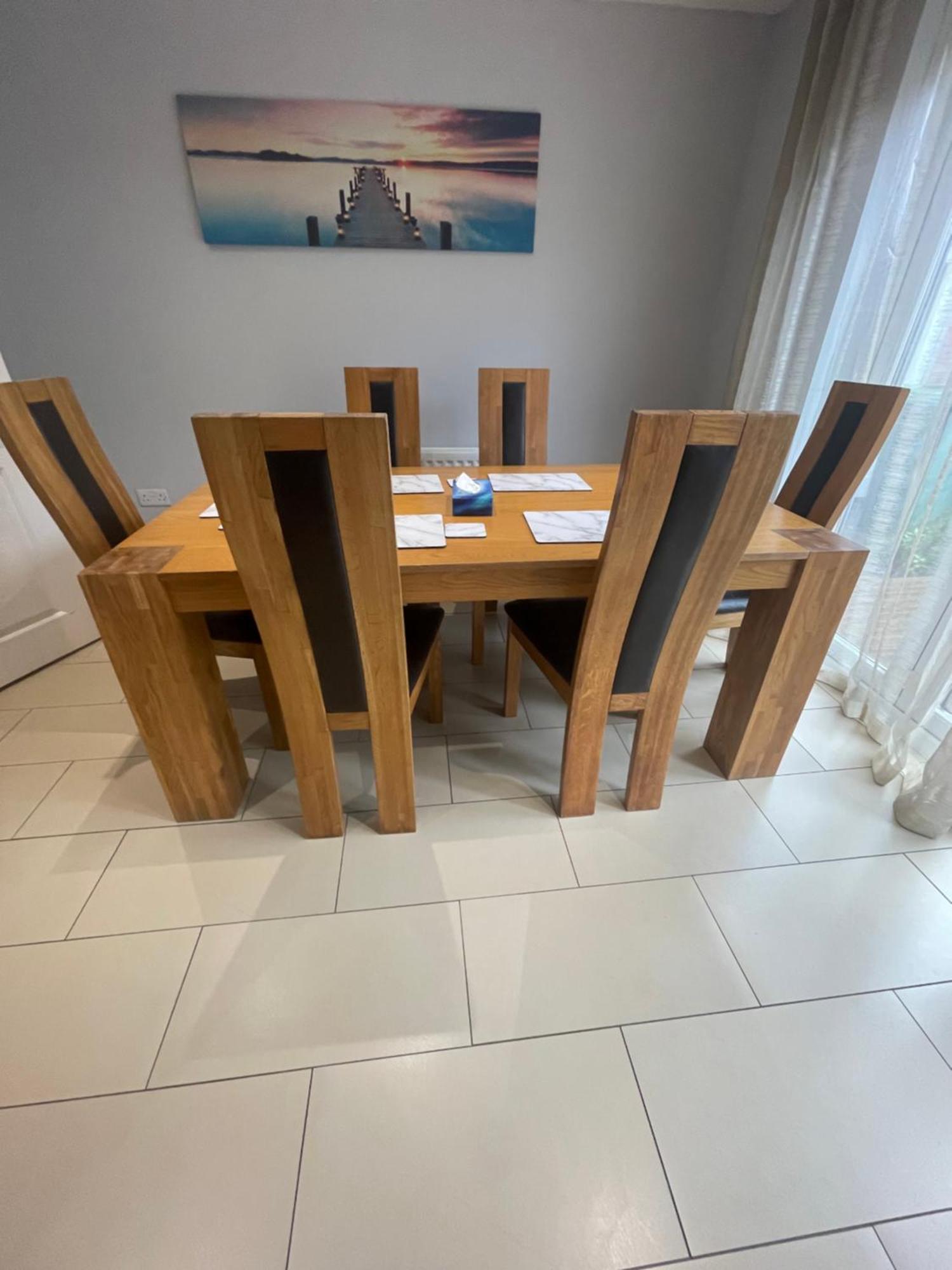 In Cardiff, Sleeps 8 *