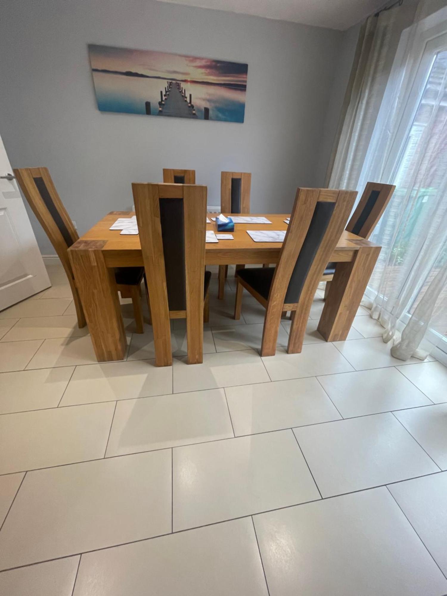 Holiday home In Cardiff, Sleeps 8