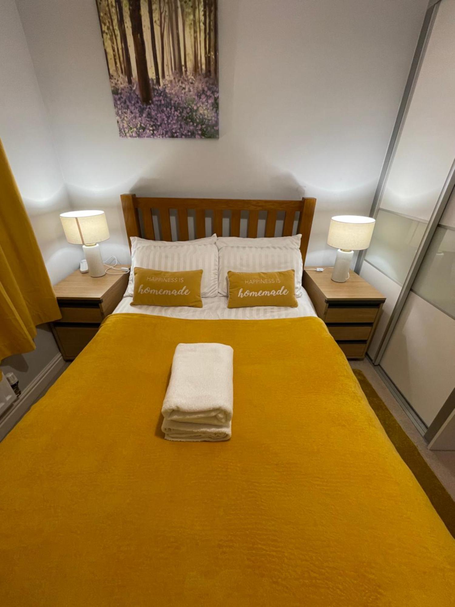 Holiday home In Cardiff, Sleeps 8