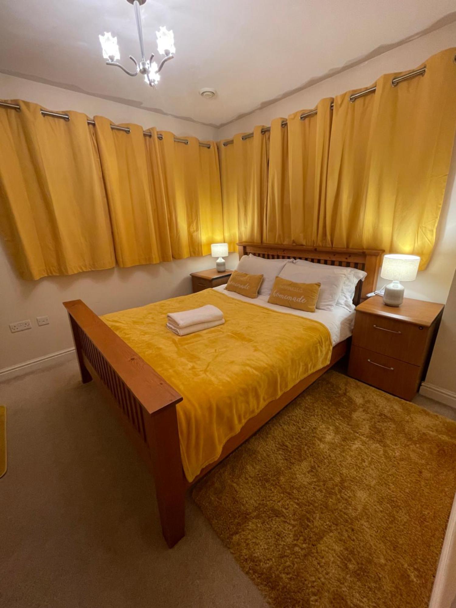 Holiday home In Cardiff. Sleeps 6 *