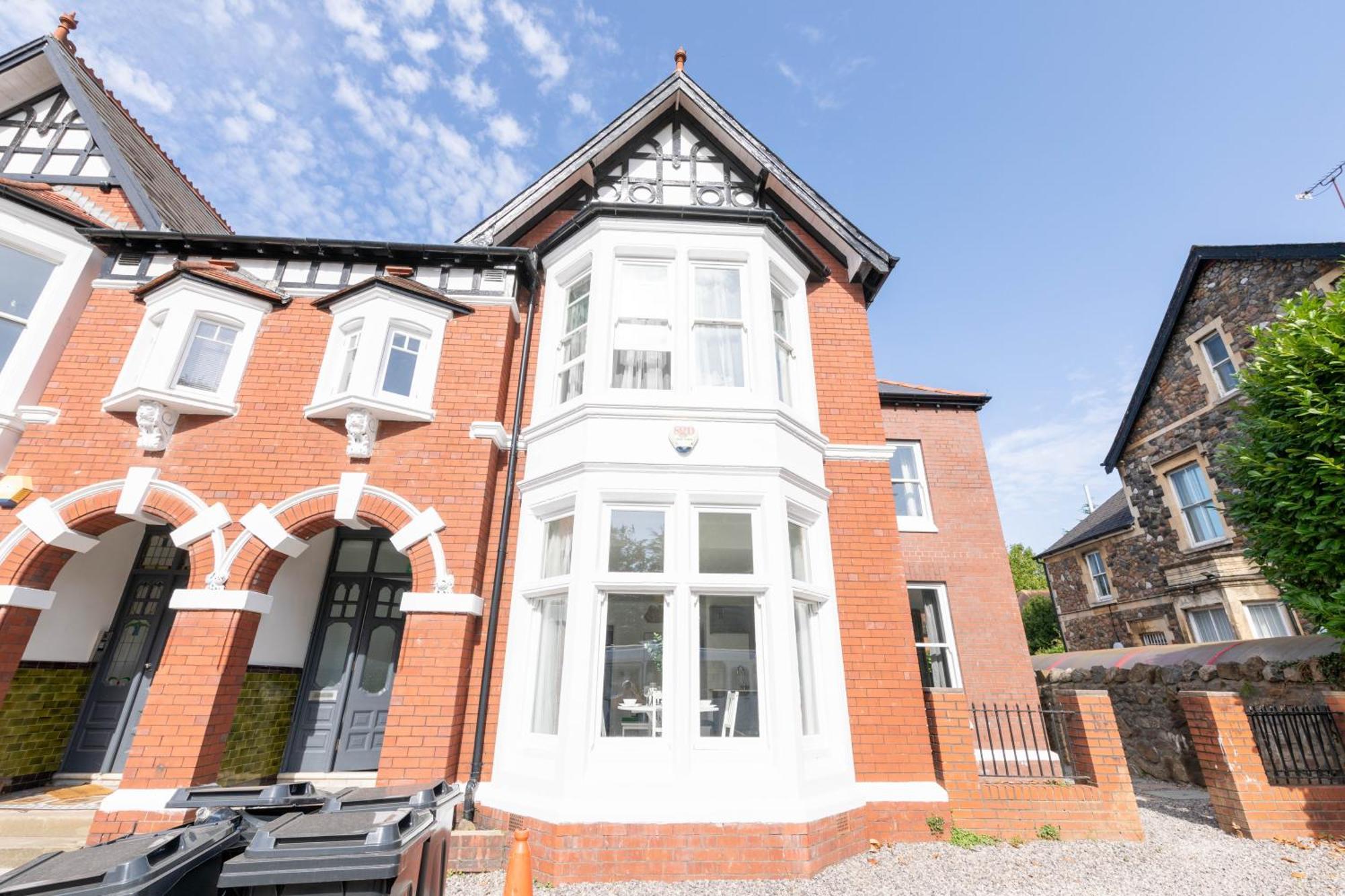 Apartment Stayright Spacious With Private Parking- 15-minute Stroll To Town Centre Cardiff