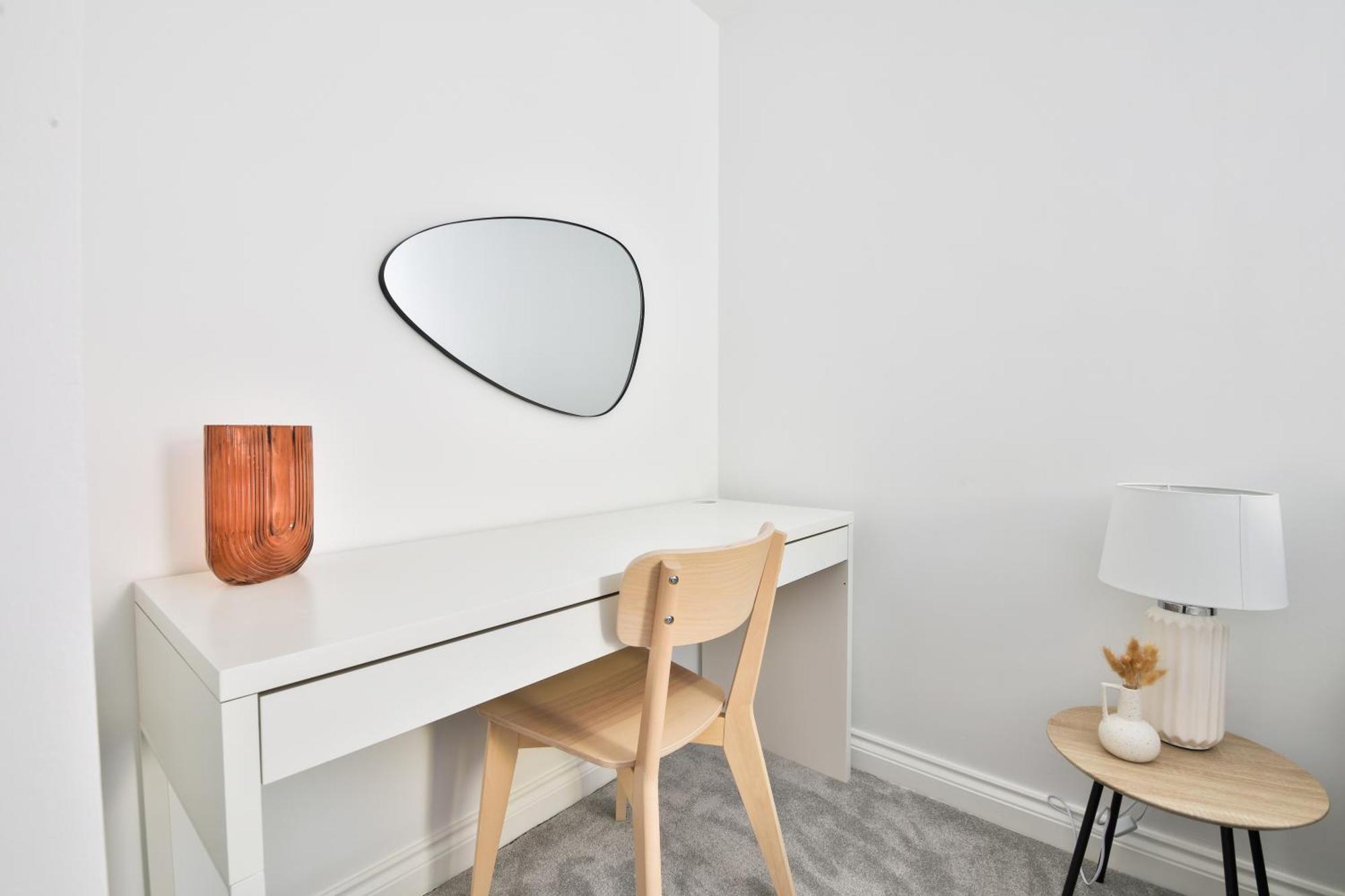 Stayright Spacious With Private Parking- 15-minute Stroll To Town Centre Apartment Cardiff