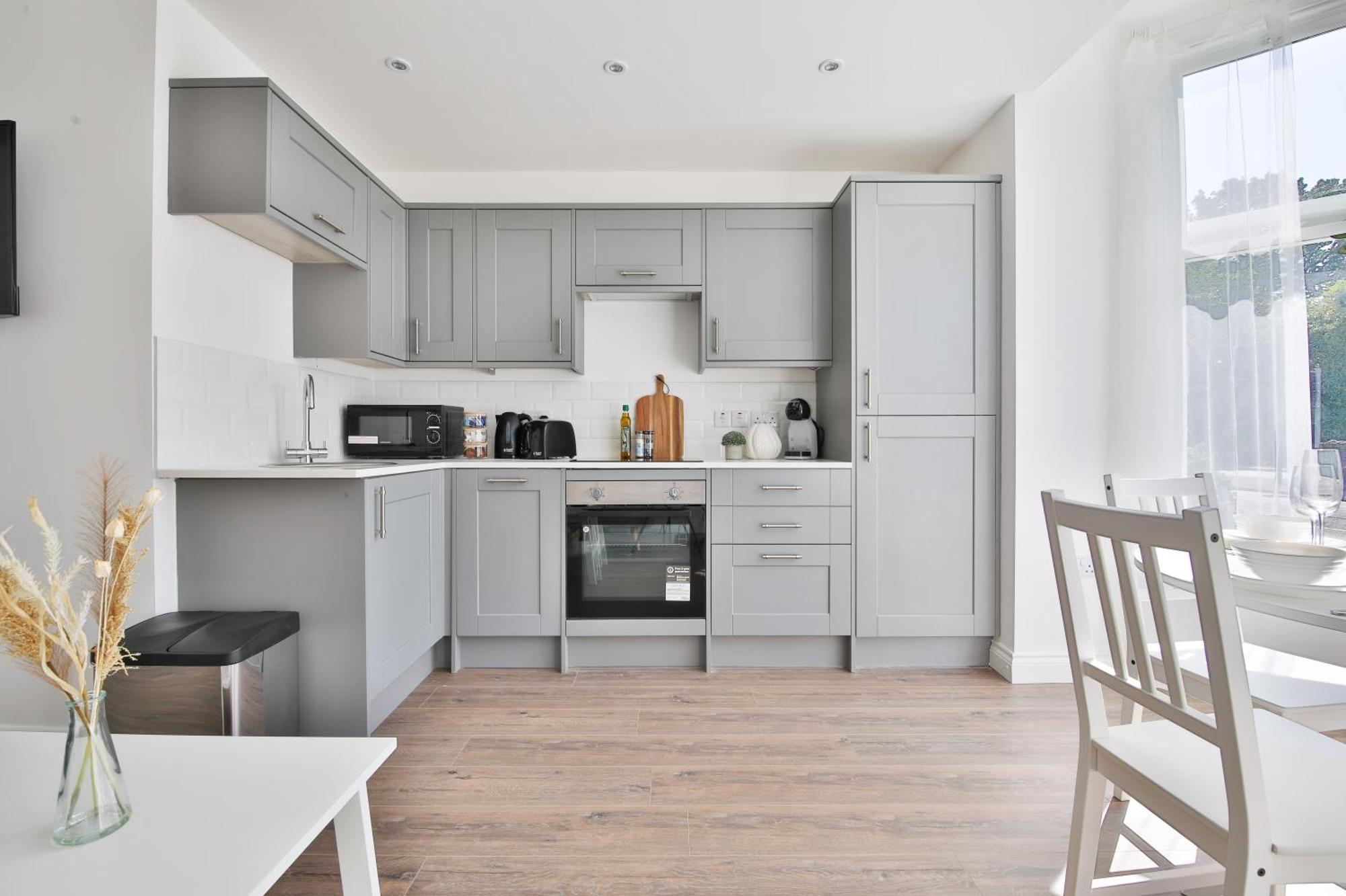 Apartment Stayright Spacious With Private Parking- 15-minute Stroll To Town Centre Cardiff
