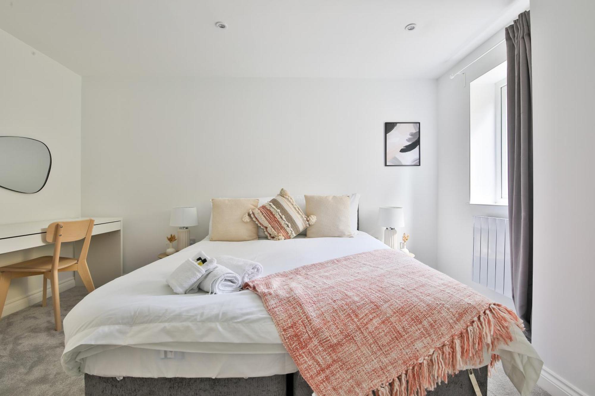 Stayright Spacious With Private Parking- 15-minute Stroll To Town Centre Apartment Cardiff