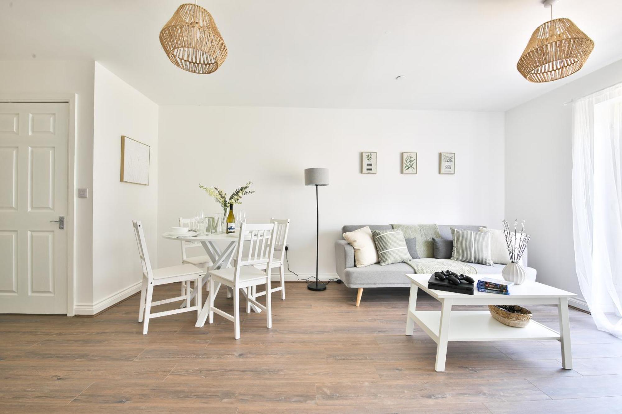 Stayright Spacious With Private Parking- 15-minute Stroll To Town Centre * Cardiff
