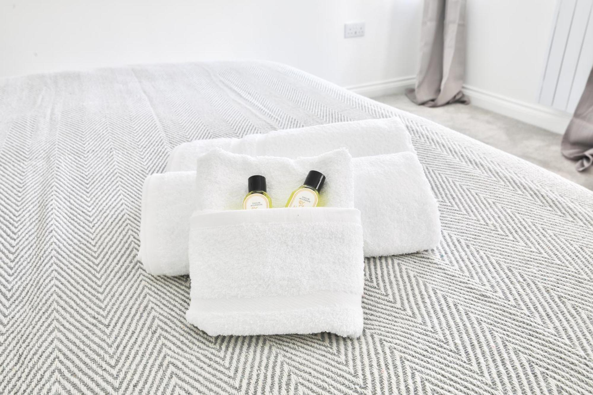 Stayright Spacious With Private Parking- 15-minute Stroll To Town Centre * Cardiff