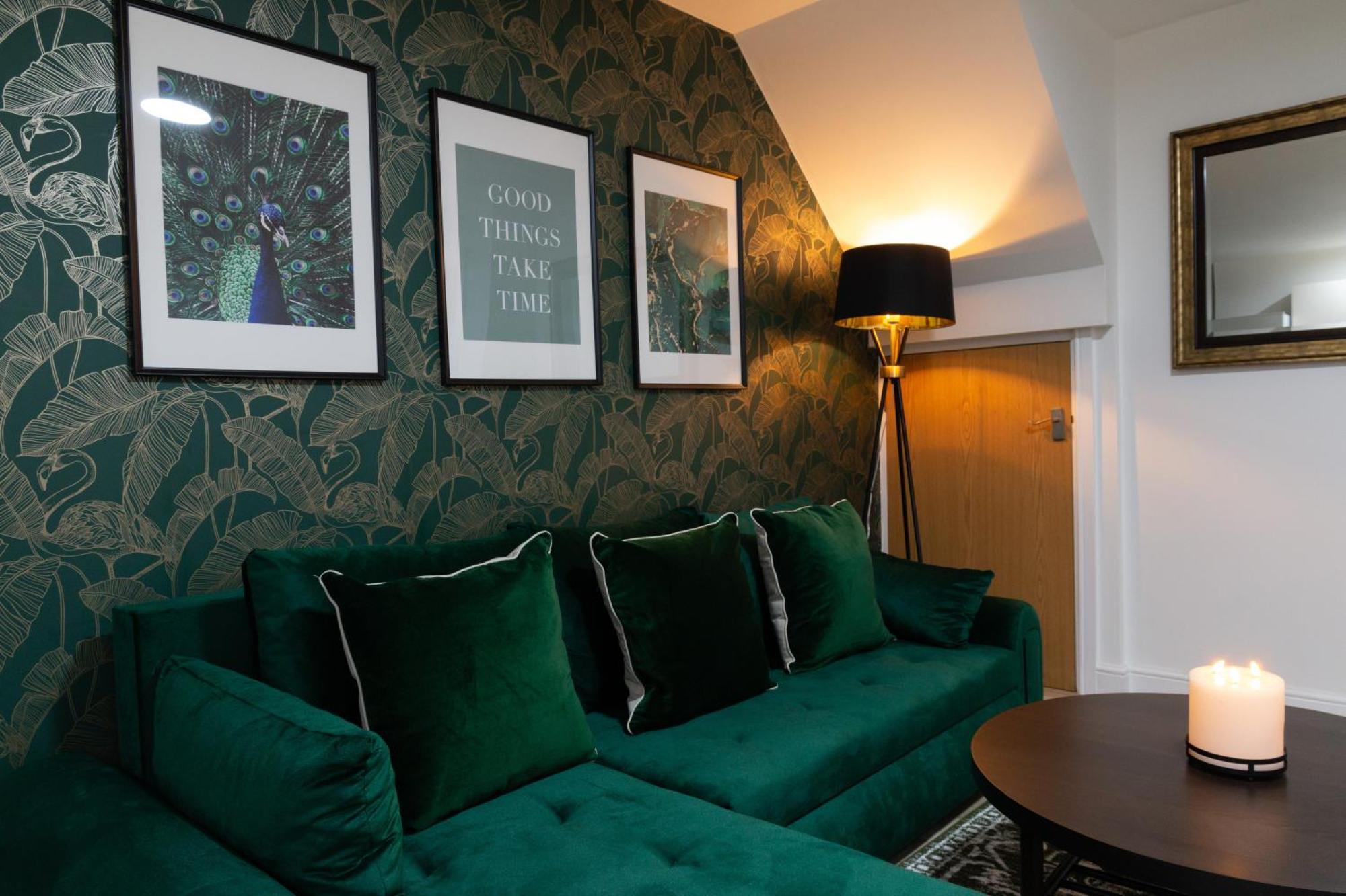 2 Bedroom Entire Near Principality Stadium Apartment