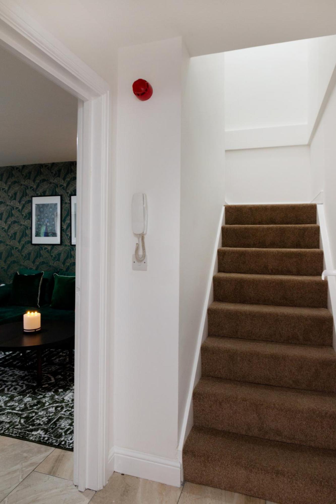 2 Bedroom Entire Near Principality Stadium Apartment *