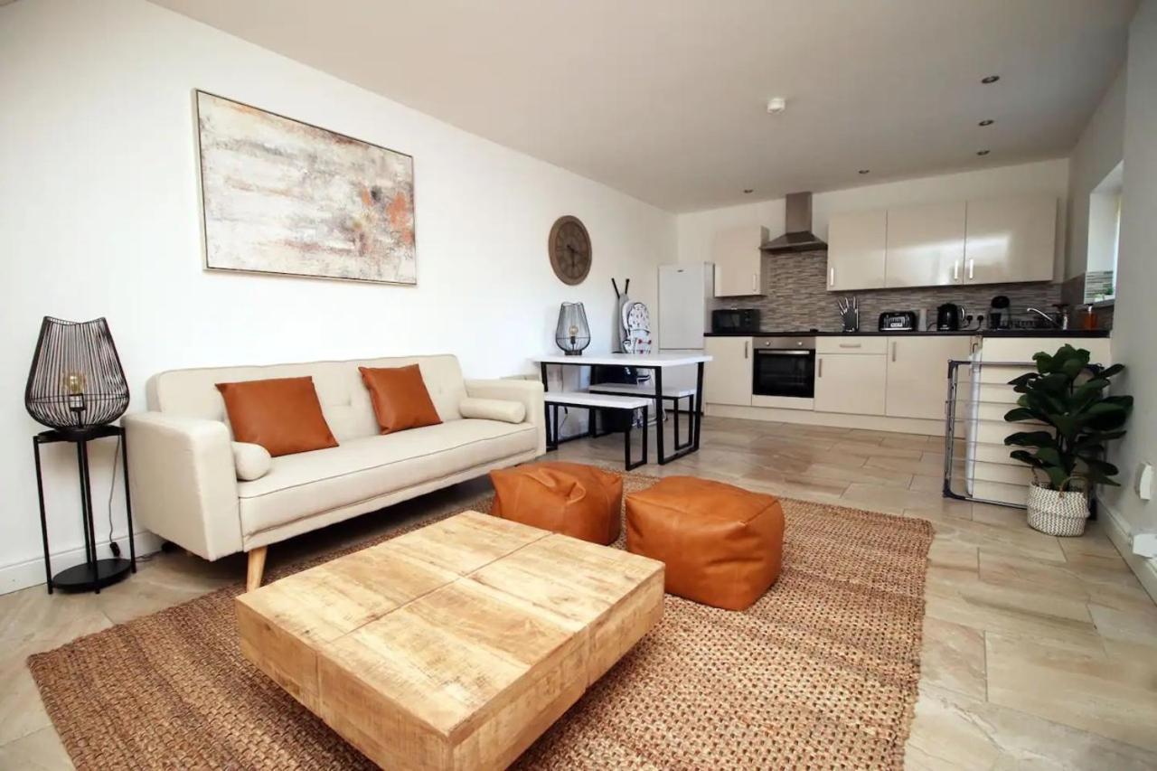 2 Bedroom Entire Near Principality Stadium * Cardiff