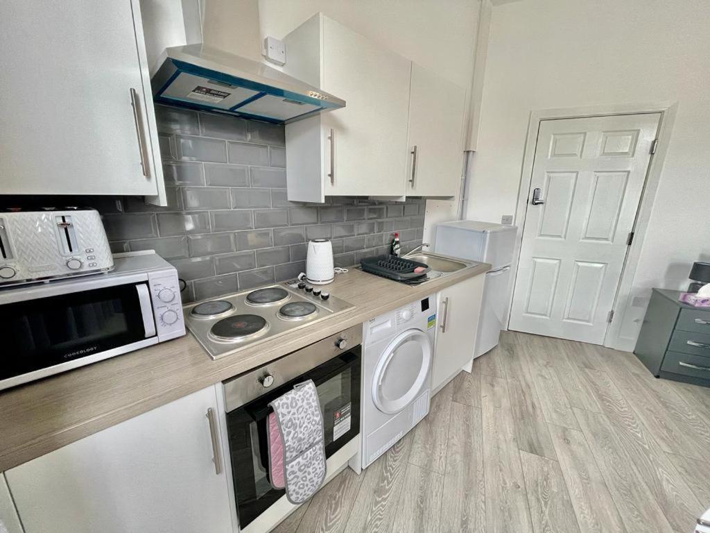 Cheerful 1 Bed City Centre - Penarth Rd