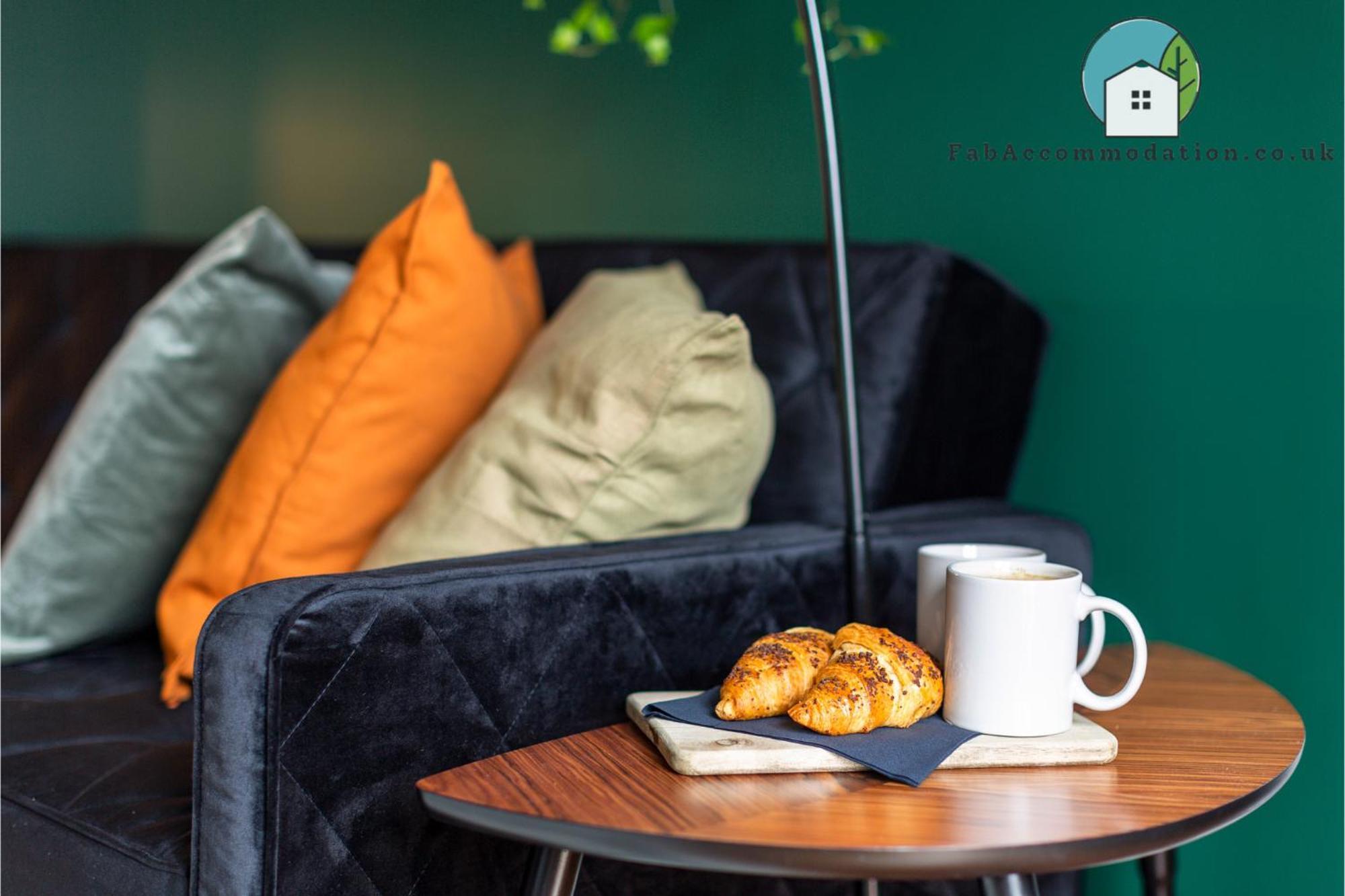 Amazing Flat-parking Available-by Fabaccommodation *