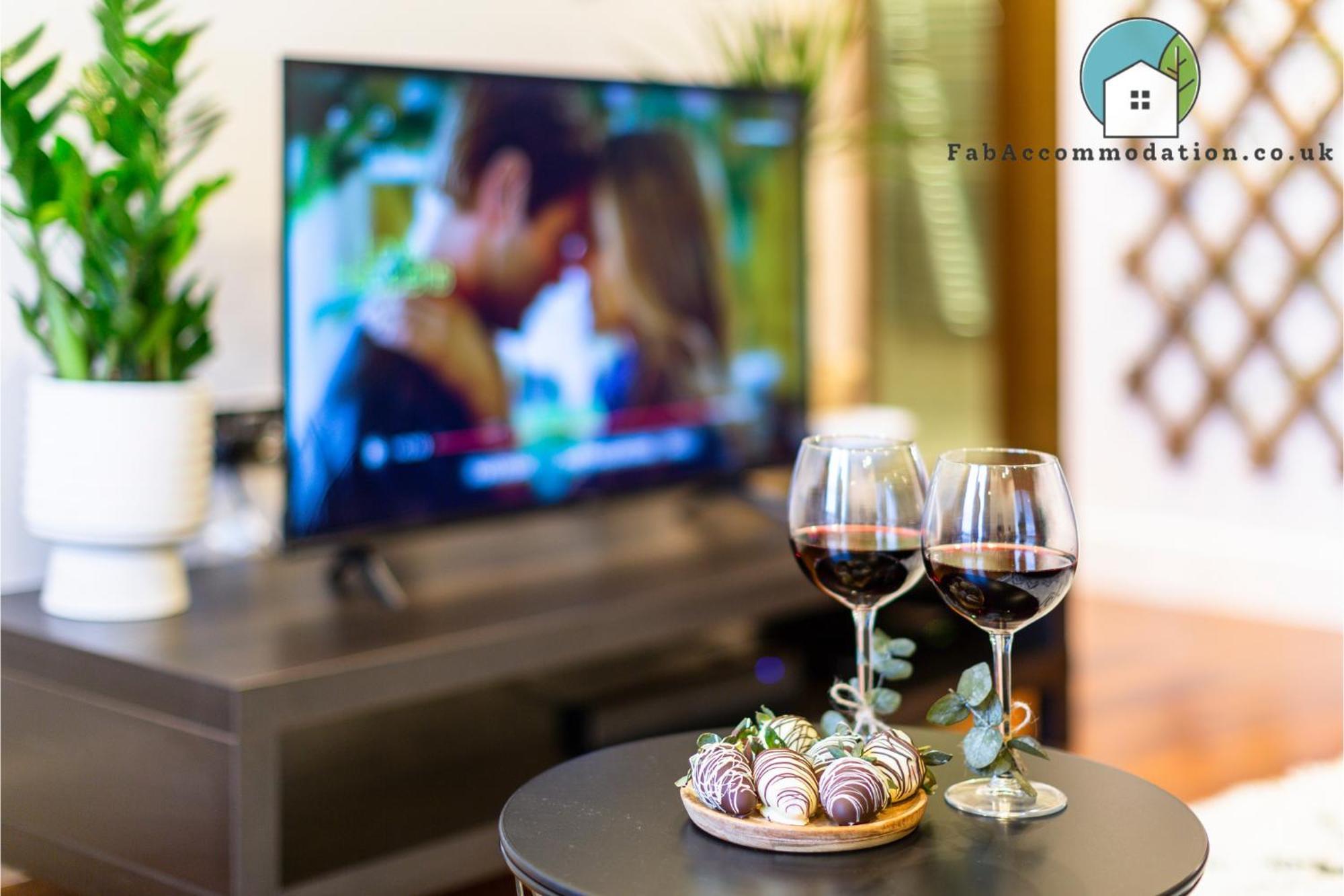 Apartment Amazing Flat-parking Available-by Fabaccommodation