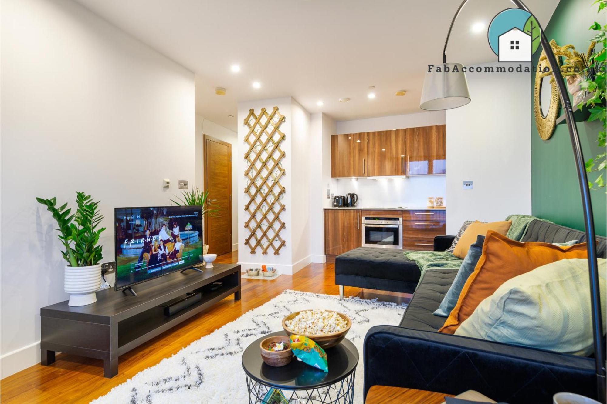 Apartment Amazing Flat-parking Available-by Fabaccommodation *