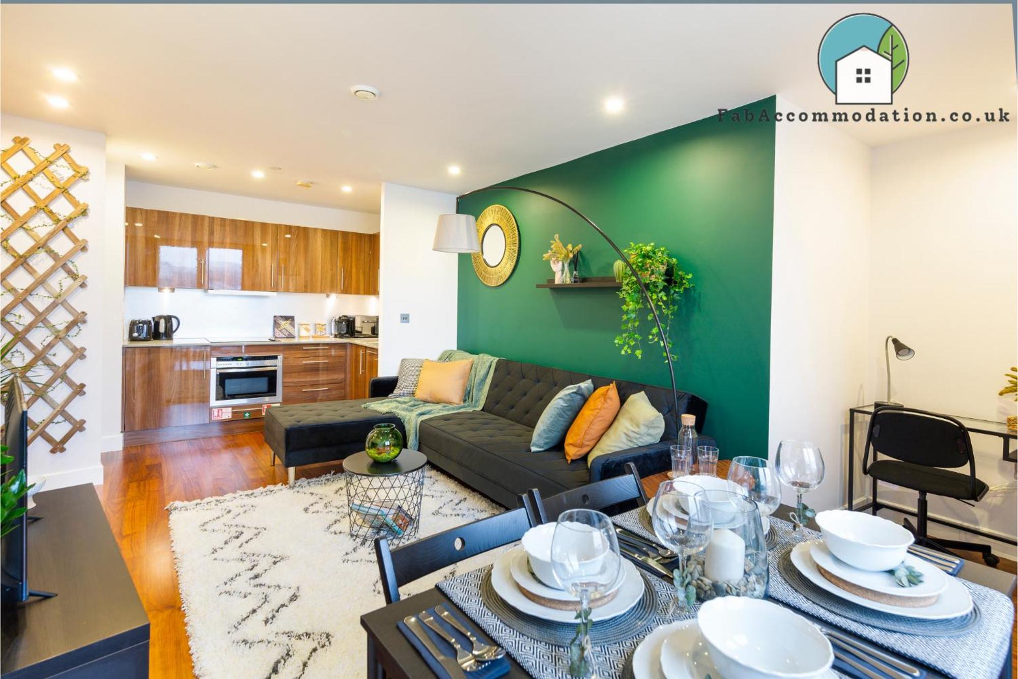 Apartment Amazing Flat-parking Available-by Fabaccommodation *