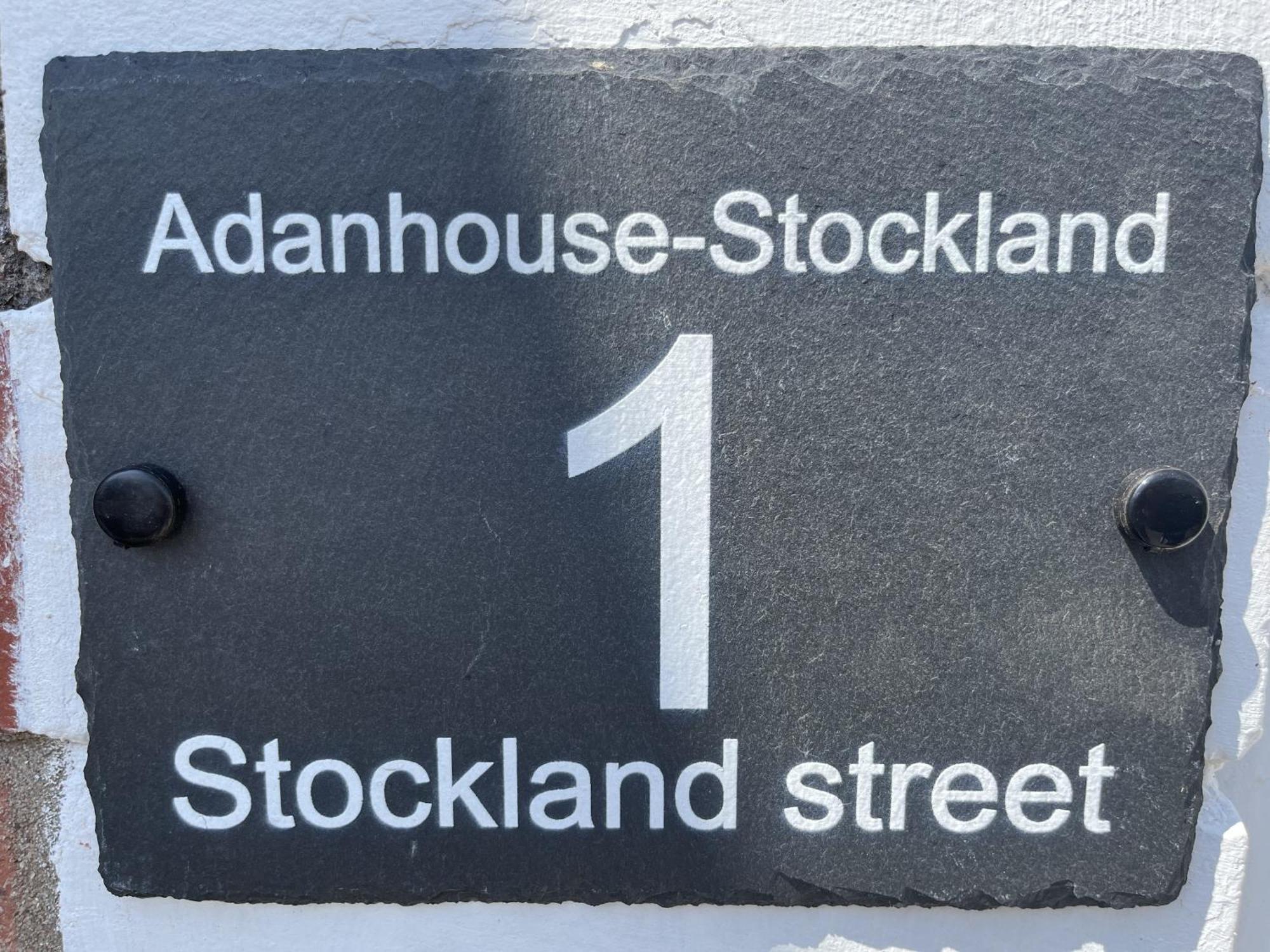 Adanhouse-stockland Spacious 5 Bedroom House Sleeps 12 Private Garden Cardiff