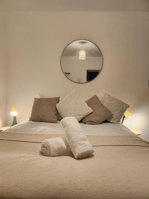 Flat 8 - 10 Min To Centre By Promise Cardiff