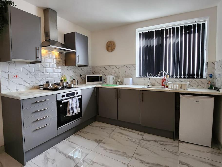 Apartment Flat 8 - 10 Min To Centre By Promise