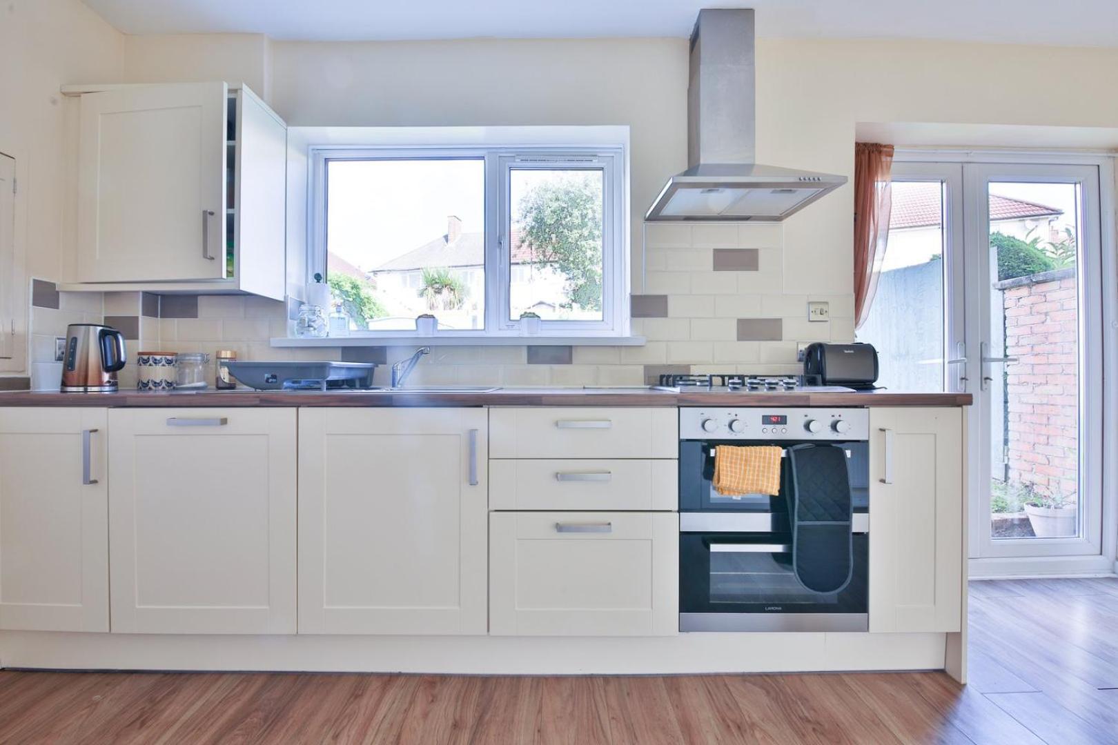 Garden Station Dwelling In Rumney *