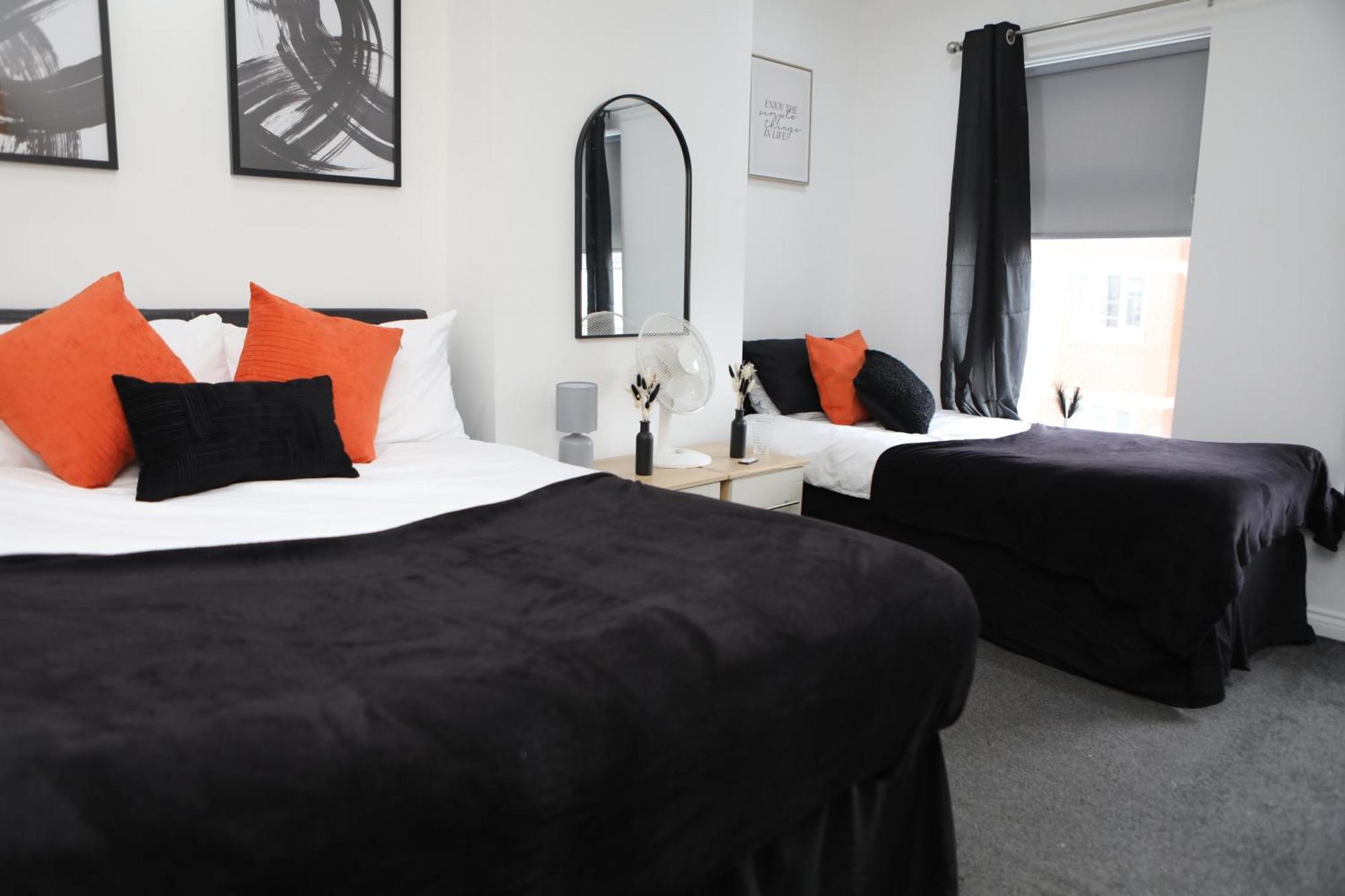 2-bed With Rooftop Garden In Prime Location Apartment