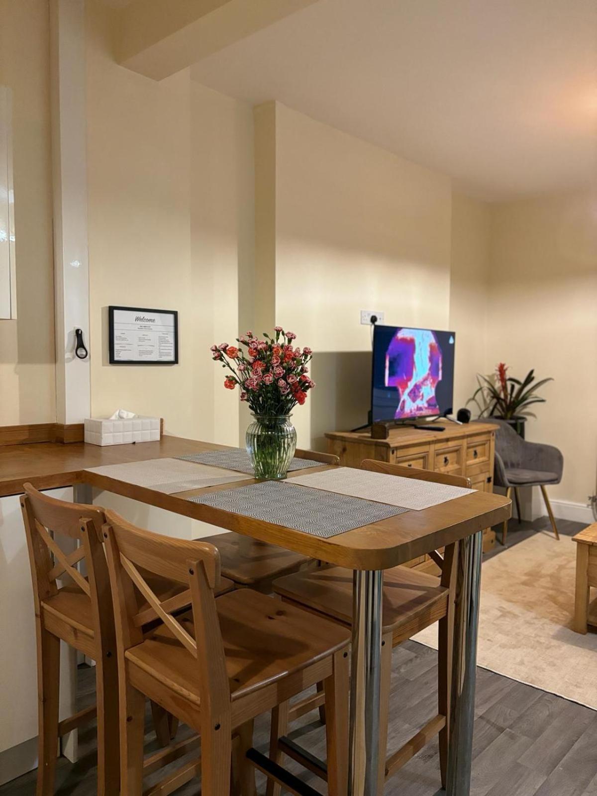 Apartment Cardiff/pernath Home2 *