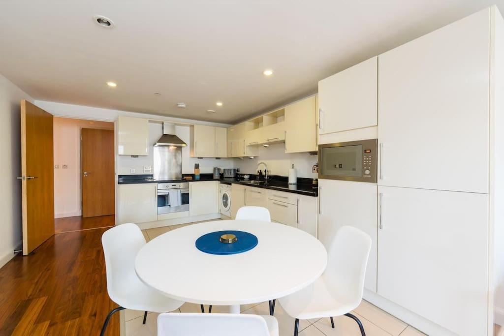 In The Heart Of Centre Apartment *